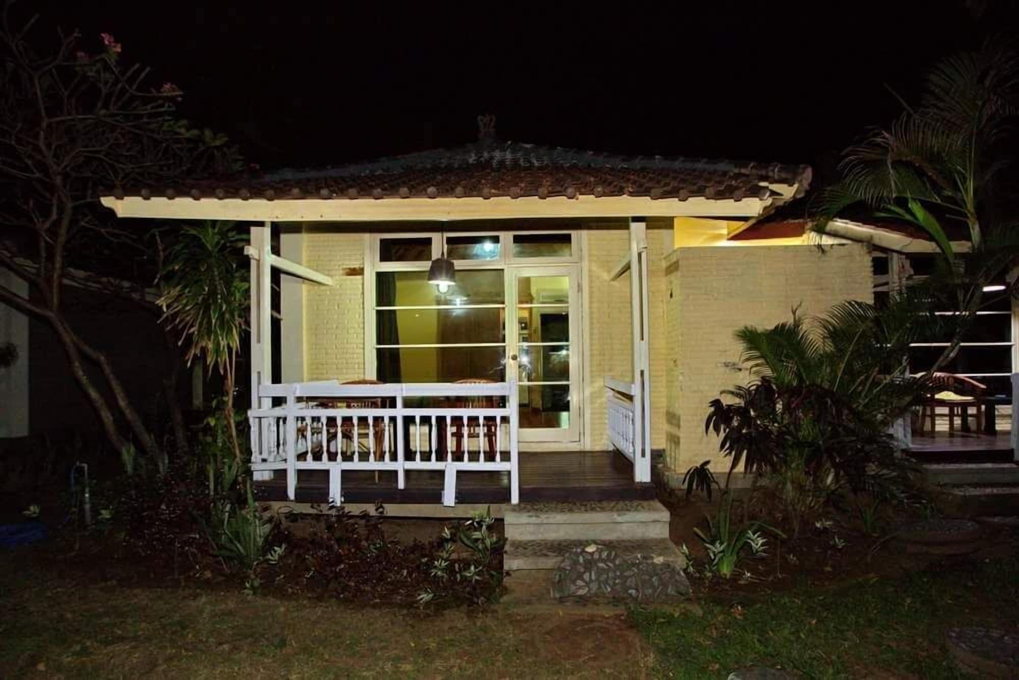 Bali Lovina Beach Cottages Buleleng Exterior foto